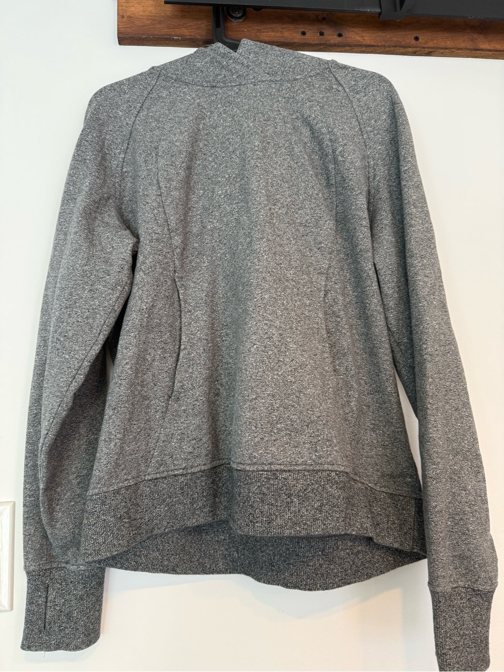 Lululemon Women’s Scuba Pullover.